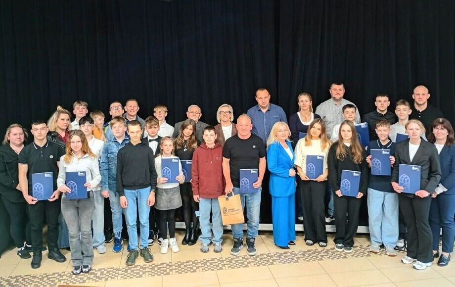 Zdjęcie do Sportowe sukcesy mieszkańc&oacute;w Gminy Szydłowo docenione