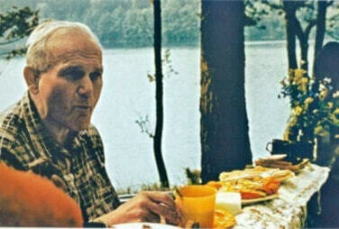 Zdjęcie do Karol Wojtyła Rurzycą płynący